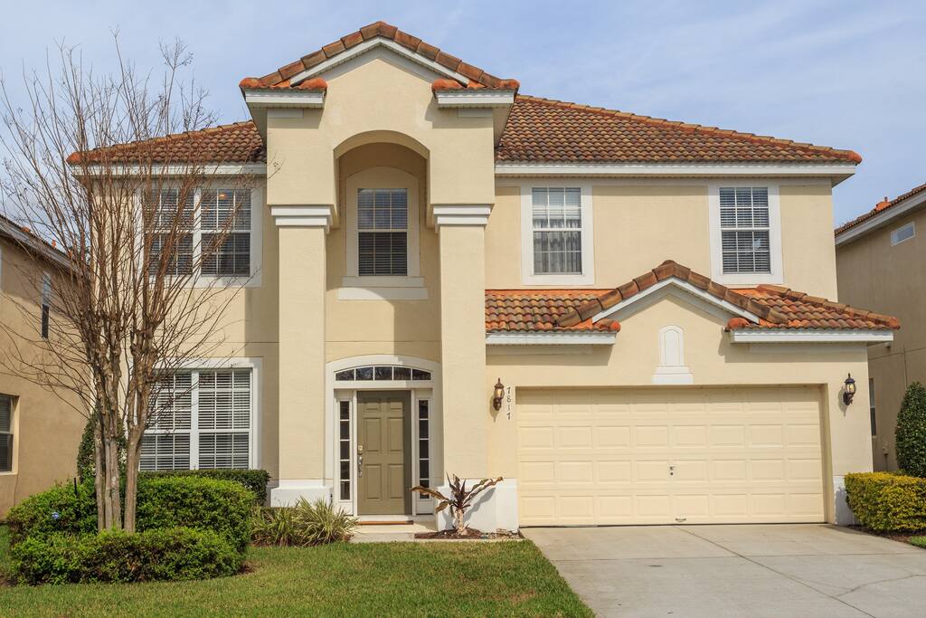 WELCOME HOME! Front View Of Your Beautiful Vacation Home!