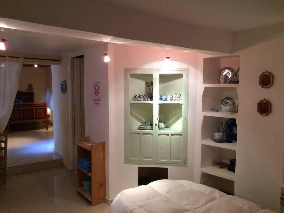 La segunda cama de la habitación sol está ubicada frente a la estancia principal.
