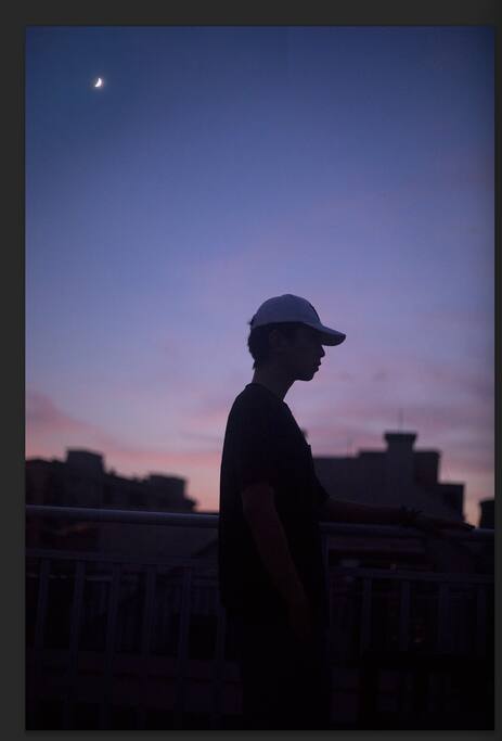 有晚霞的天台