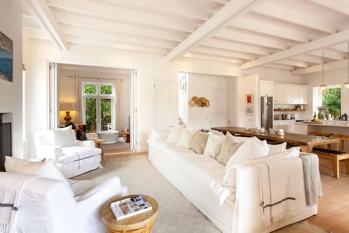 Cape Cod on Beach Road