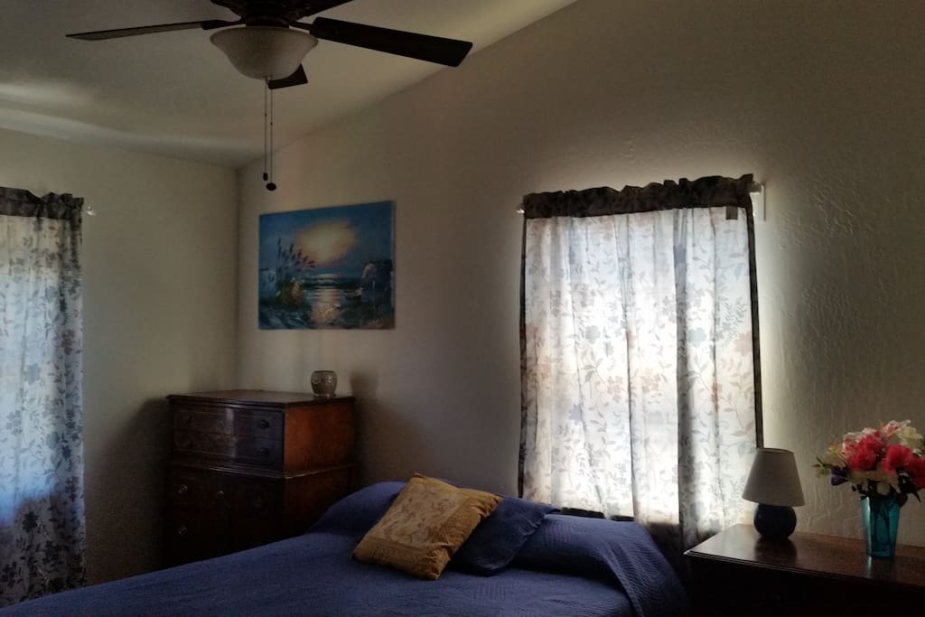 master bedroom - queen bed