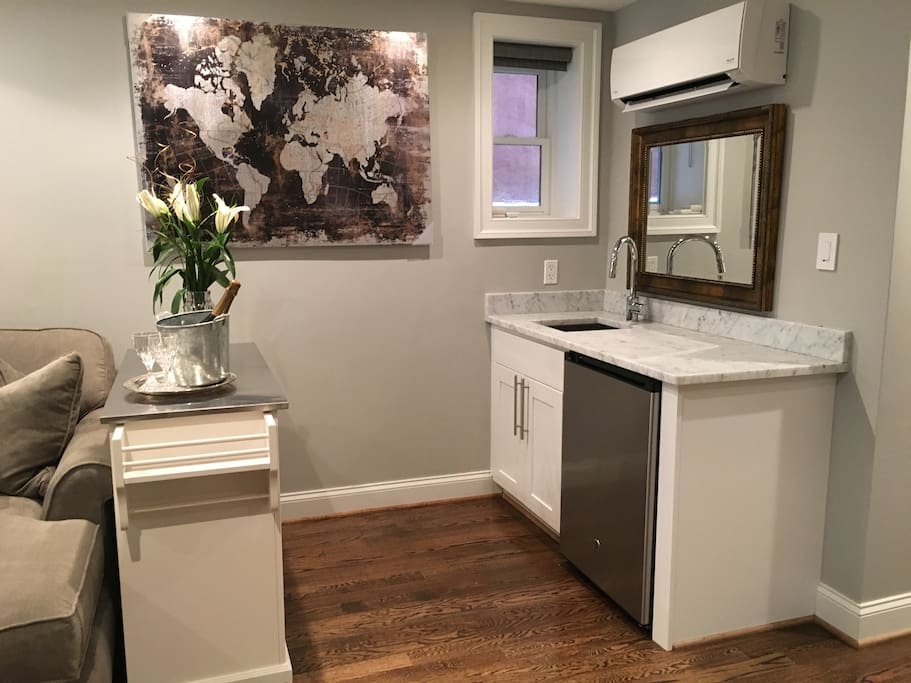 Kitchen (not full)