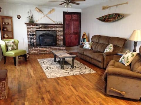 Shady Cove Hideaway: family friendly & Branson fun