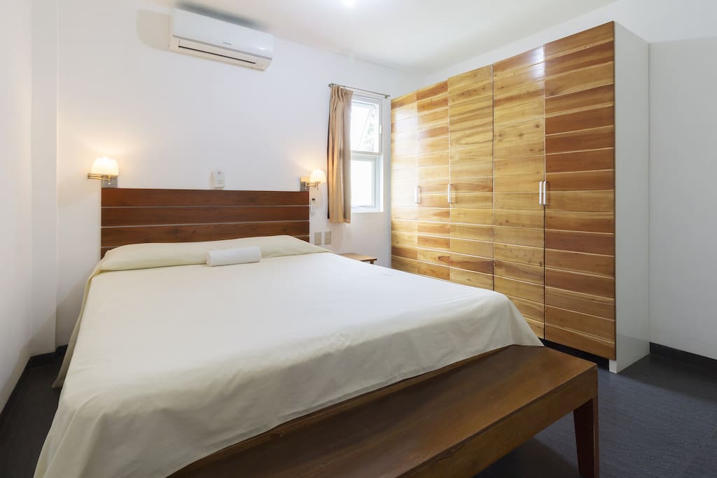 Comfy bed with imported cotton beddings