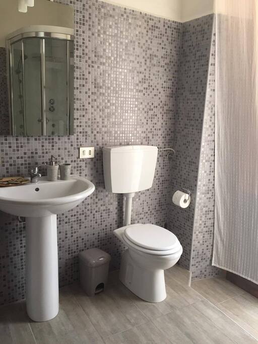 bagno privato con doccia idromassaggio