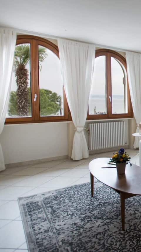 Popular Airbnb listing: Casa Luca, Sirmione Historic Center in Sirmione