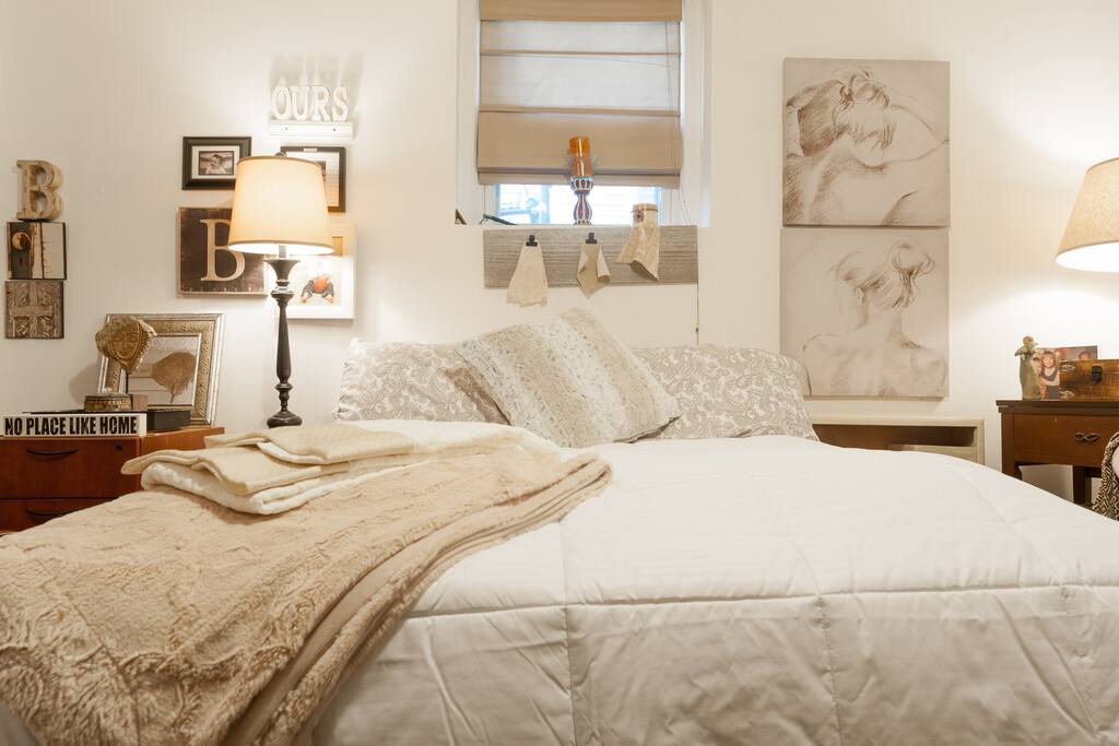Brand new sealy Posturpedic PillowTop Full Size
600 Thread Count Sheets along with a non allergenic cotton/silk comforter