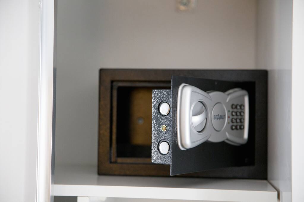 Safe Deposit Box