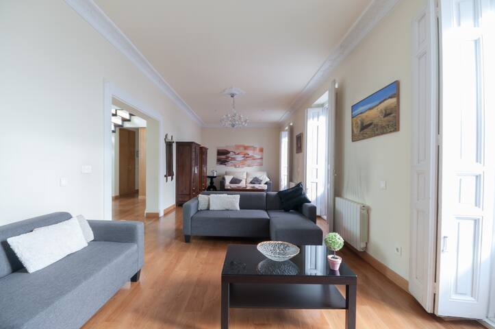 Casa Moratín Dúplex 240m Centro. gallery image 2