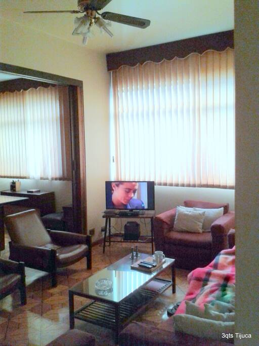 Comfortably equipped lounge