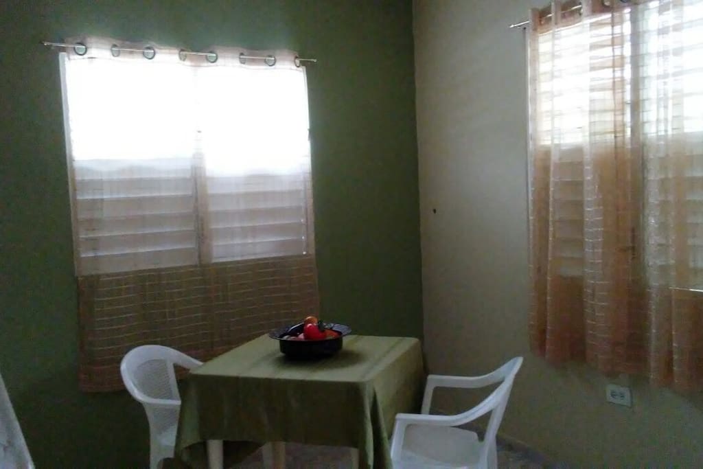Diner/Living Room