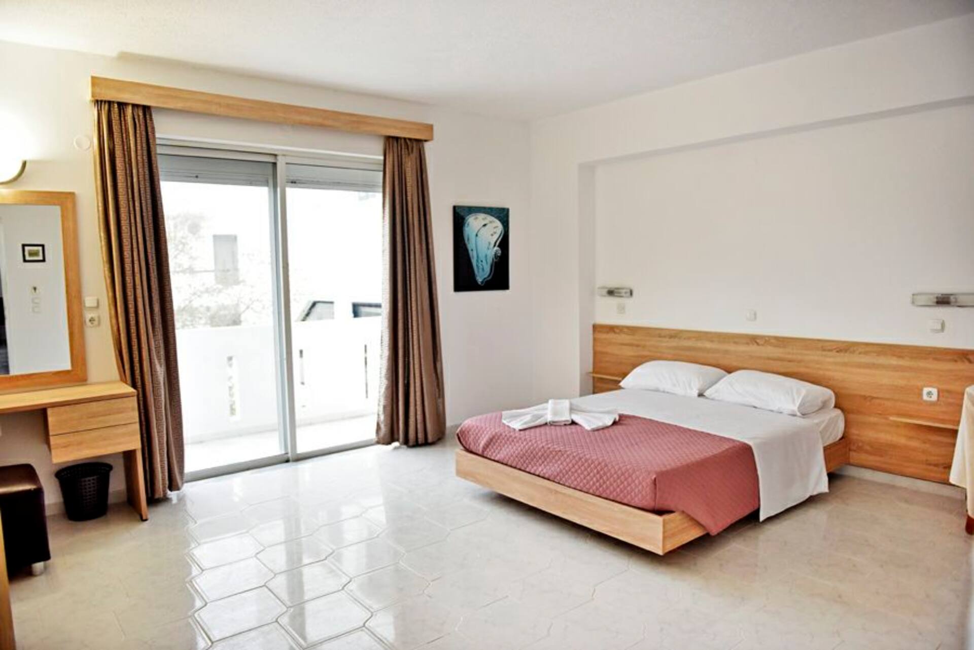 Maria room2