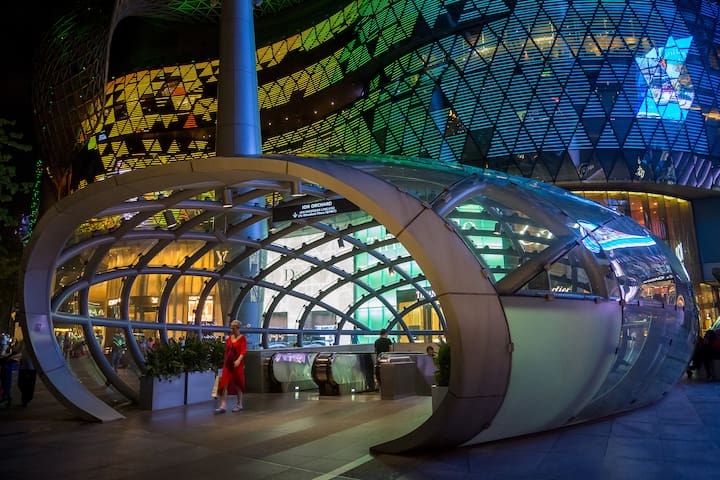 Comfy 2BR Apartment in the Heart of Orchard Road