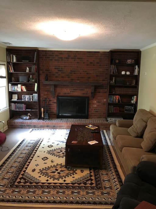 Reading/Multimedia Room