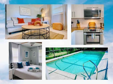 Top Airbnb: Near Downtown/River District-Heated pool/ king bed in Fort Myers