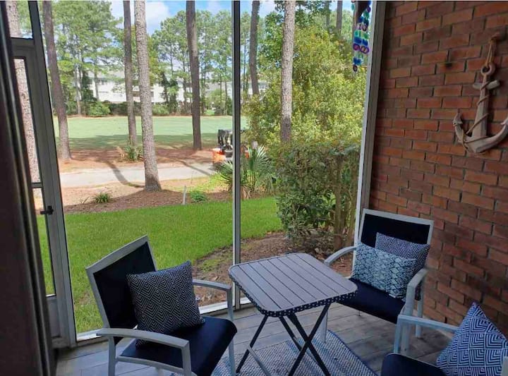 Lovely Two Bedroom Condo With A Pool - South Carolina