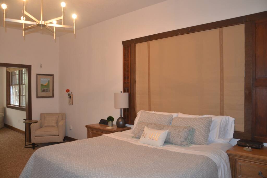 Sleep well in this Kingsdown king-size bed
