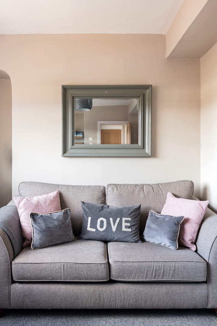 Apartment On Chester City Walls - Chester, UK