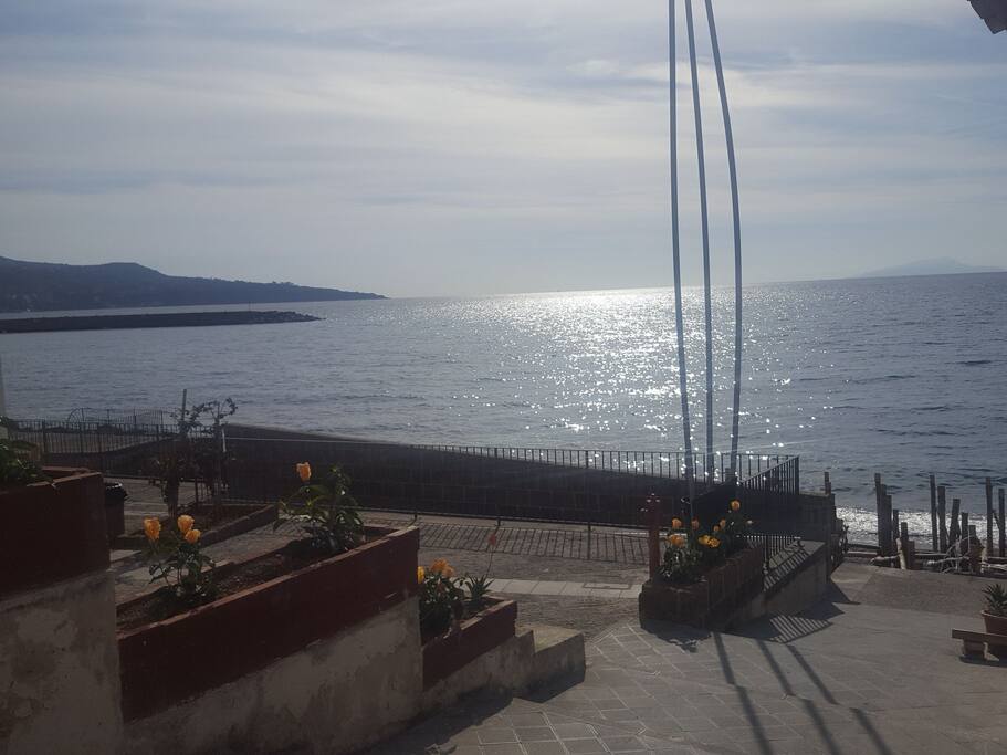 Spiaggia Alimuri - vista dall'ingresso della casa