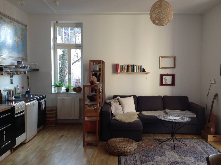 Wohnzimmer mit Küche/livingroom with kitchen