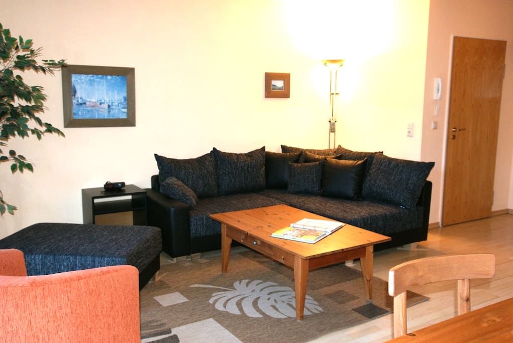 Wohnzimmer mit Couch