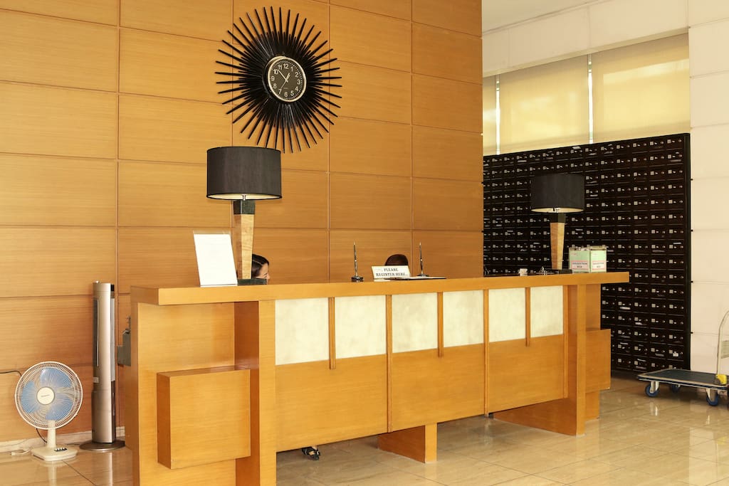 Front lobby. Reception desk.