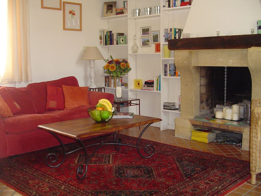 Living Room / Sofabed