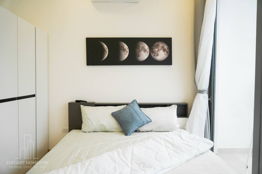 Bed room