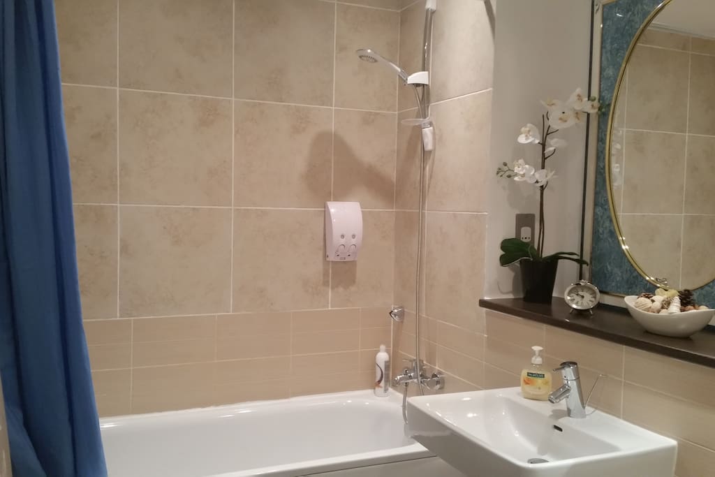 Modern bathroom