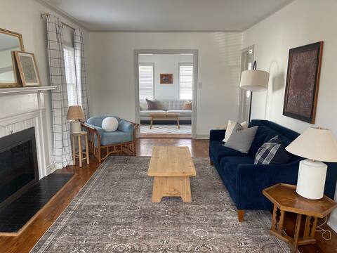 Adorable home in great location!