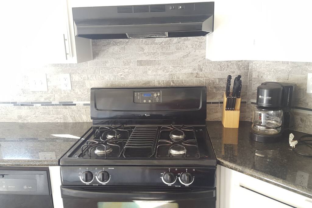 4-burner Gas Range