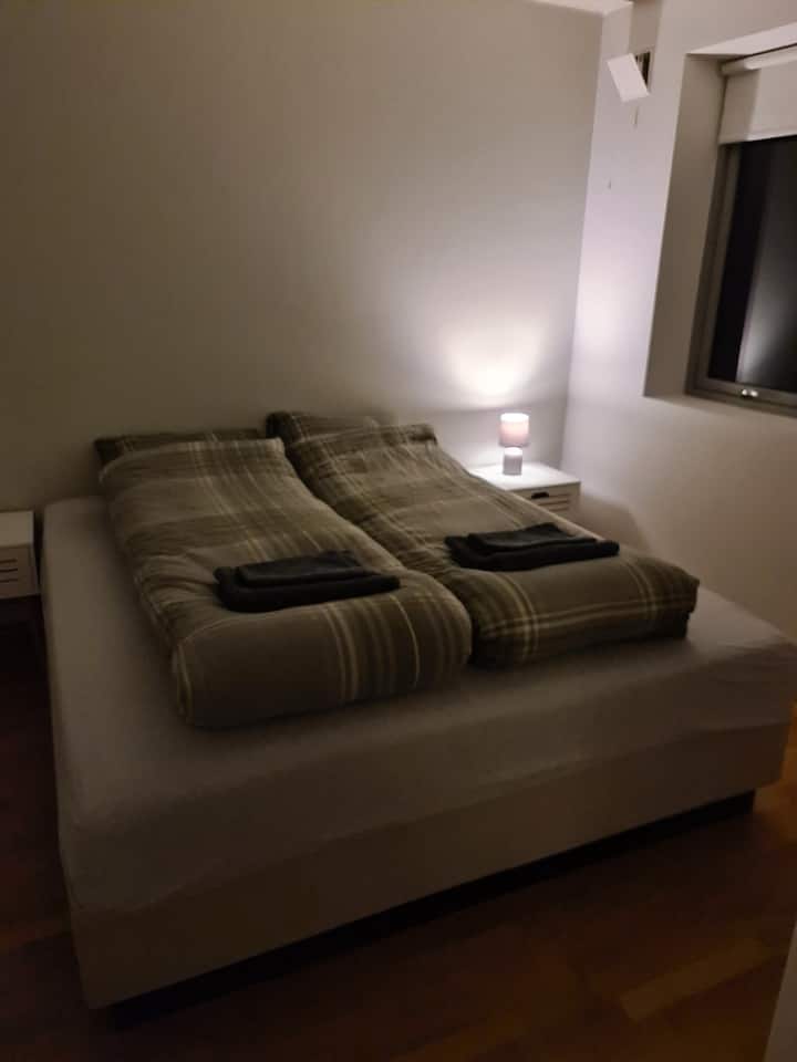 Schlafzimmer 2