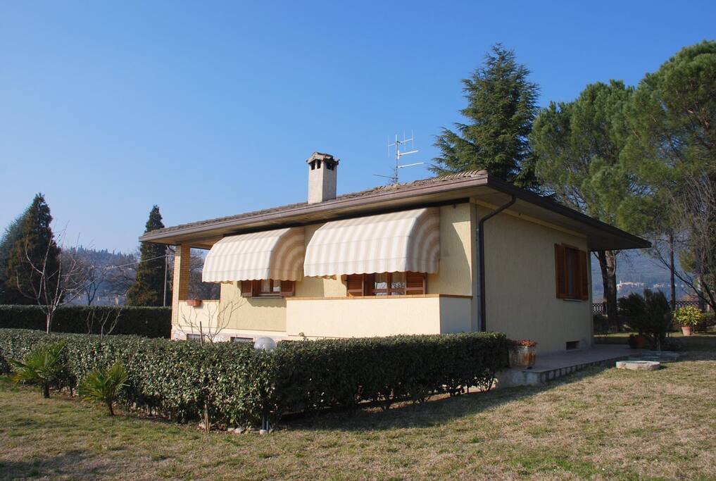Vista lato giardino
