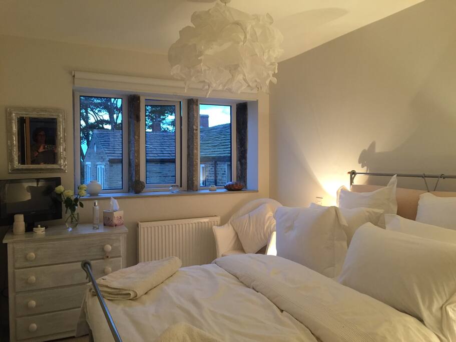Chic cosy double room in neutral colours