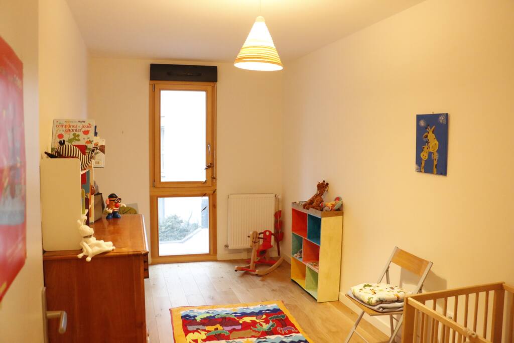 Chambre bébé - Bedroom 1