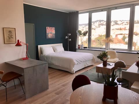 Popular Airbnb listing: Central studio loft w great view in Genova