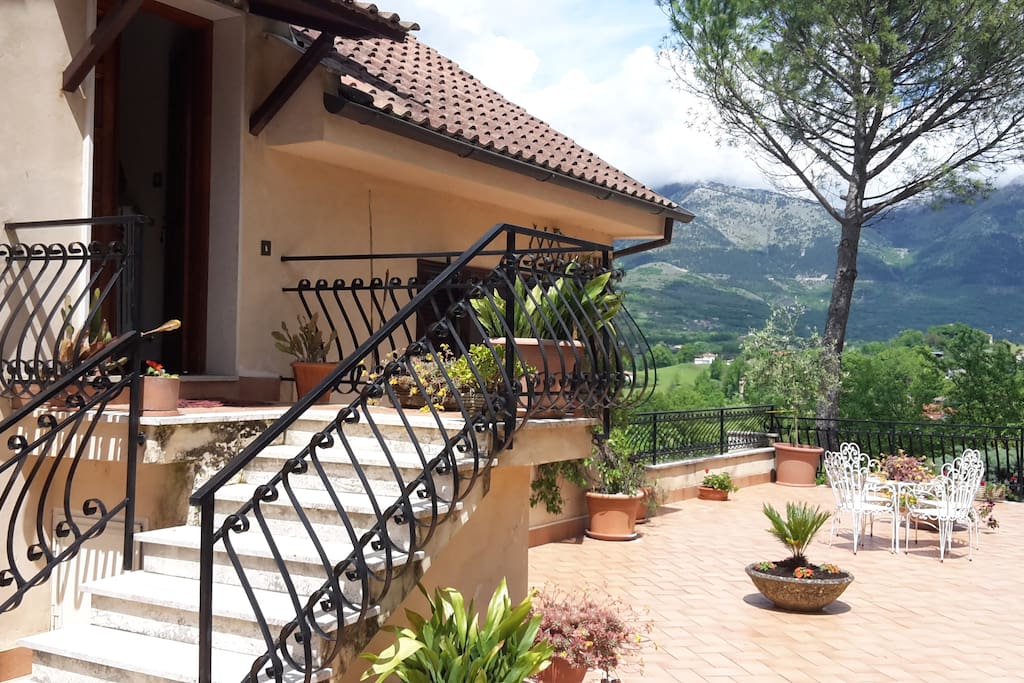 Scala d'ingresso dell'appartamento