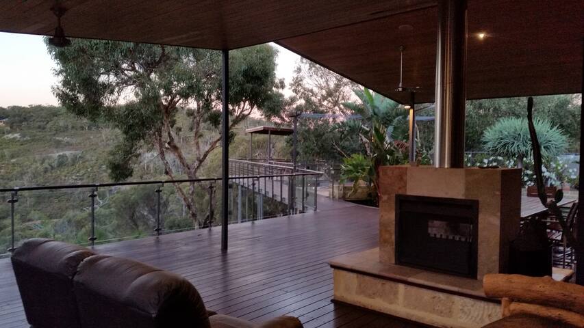 Treehouse in the Australian bush! gallery image 5