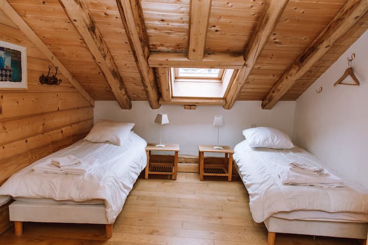 Ორსაწოლიანი / სამადგილიანი საძინებელი