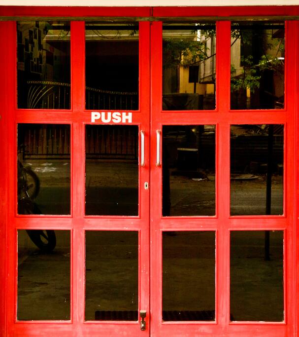 REDLOLLIPOP DOOR
