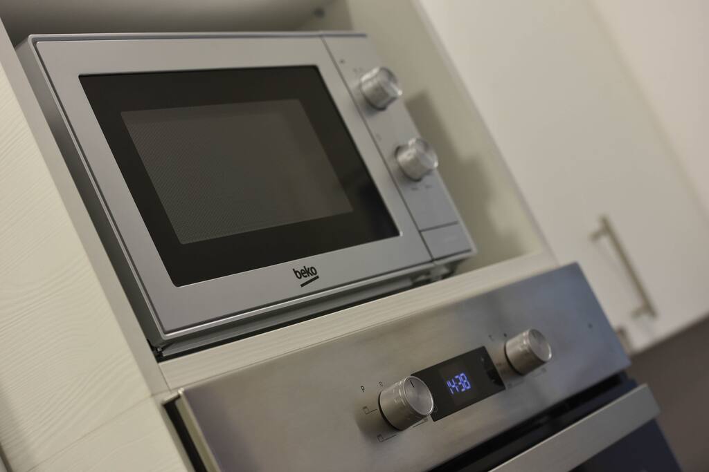 Kitchen-Microwave