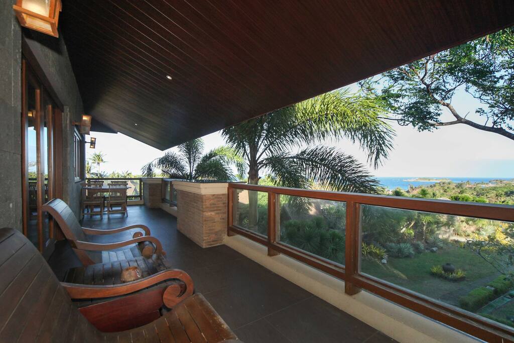 Tirta Homestay Balcony