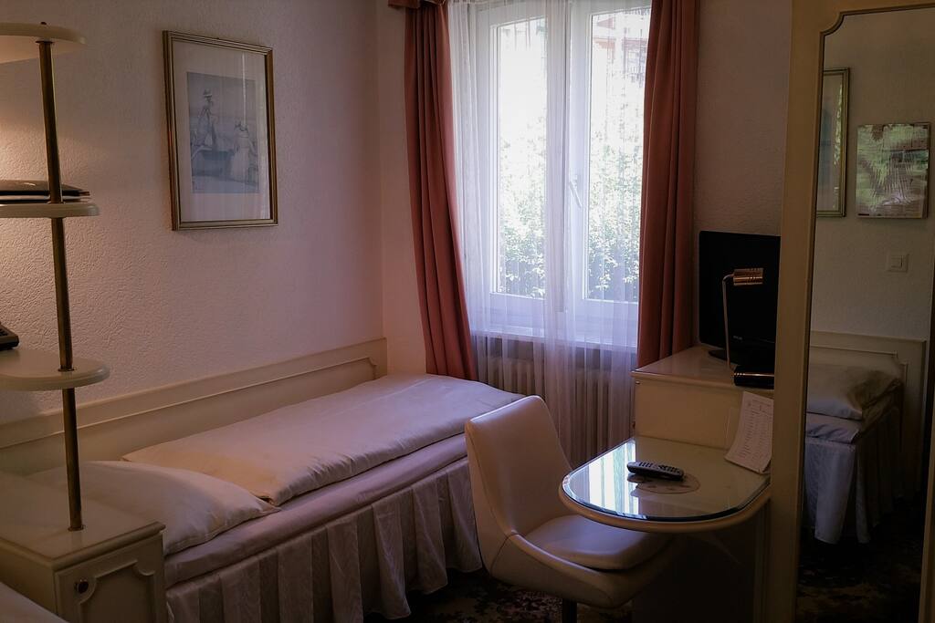 Option n. 1: two separate single beds