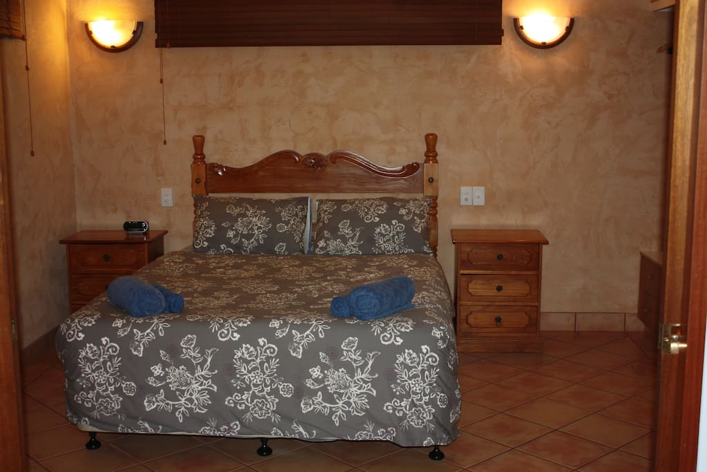 Queen bedroom