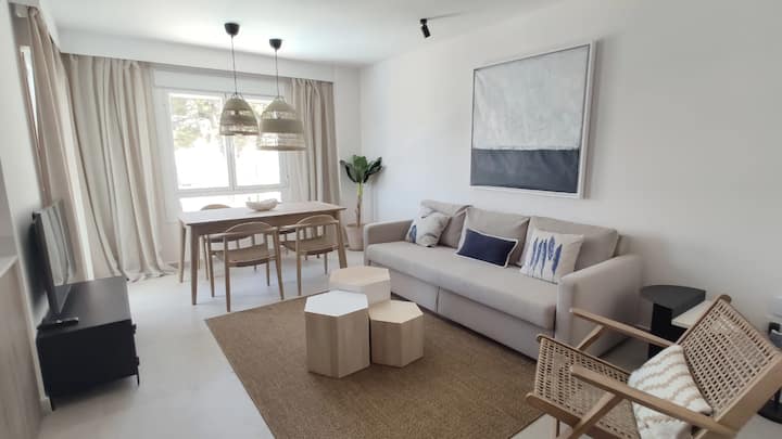 Renovated designer apartment for the terrace. Playa el Ancla