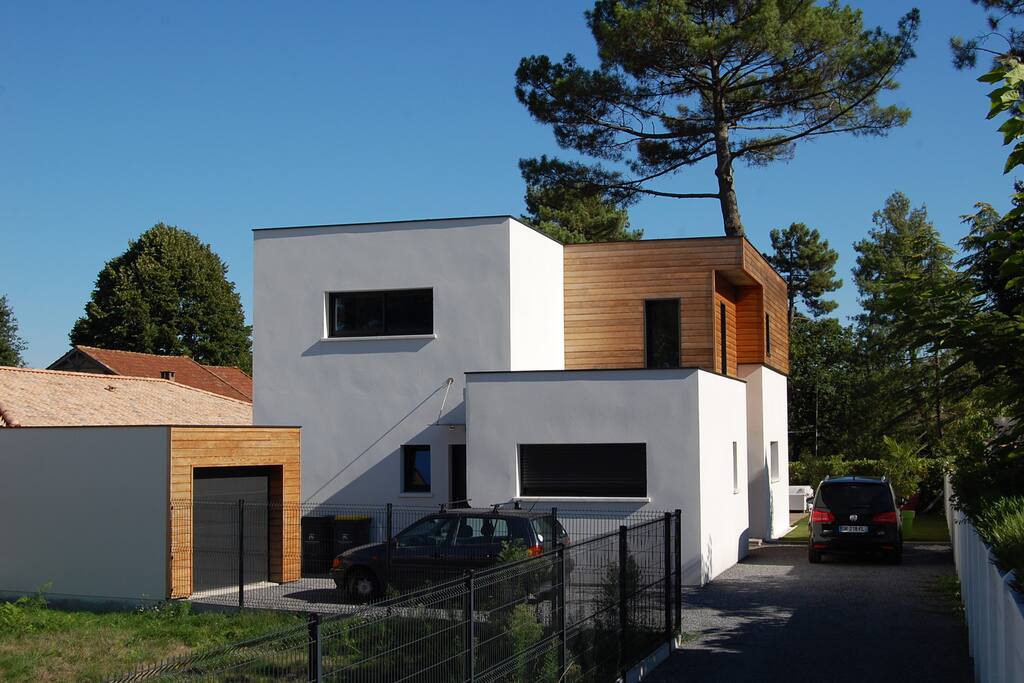 Villa comptemporaine de 2014.