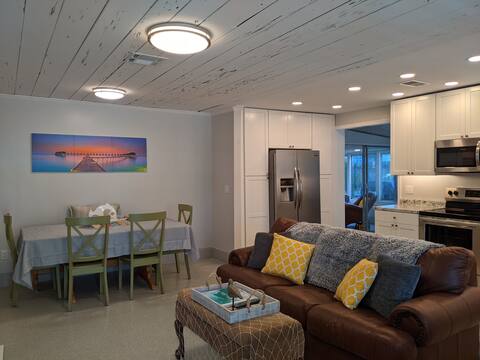 Mom's Beach House/Memories Made Here