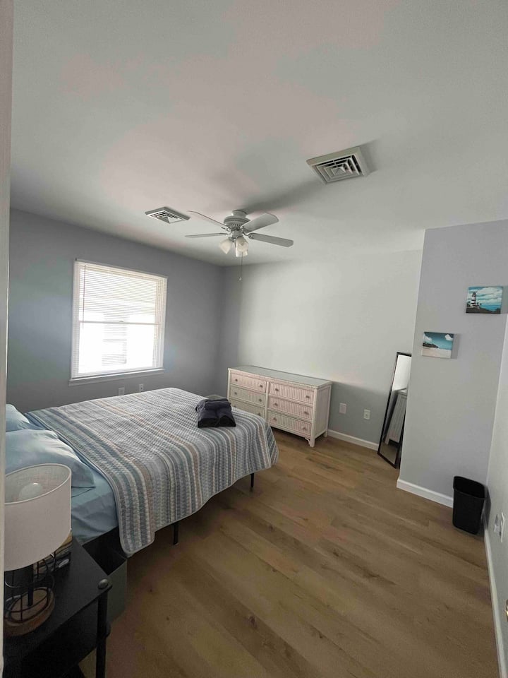 Dhoma e gjumit #1 me një krevat dopio "Queen" 