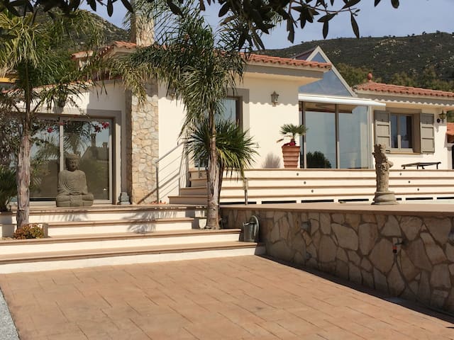 Rosas luxurious Villa is in a wooded park private