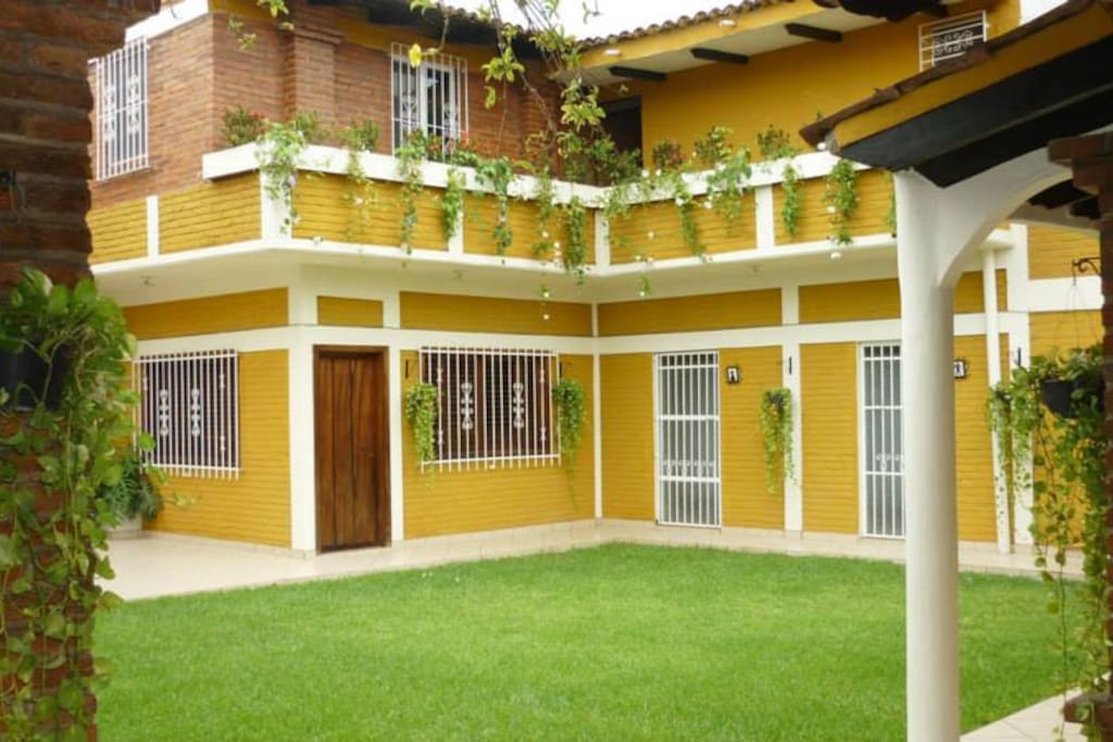 Acceso a Villa Rafael y Arcángel